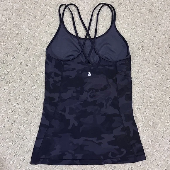 Lululemon Free to Be Nulu Camo Top Size 2 - Picture 2 of 2